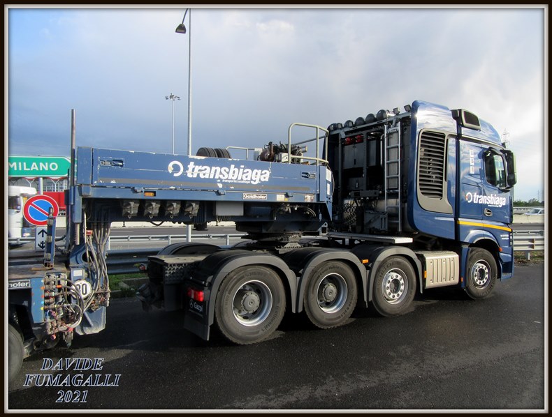 Mercedes-Benz Actros 4463 Transbiaga 003.jpg