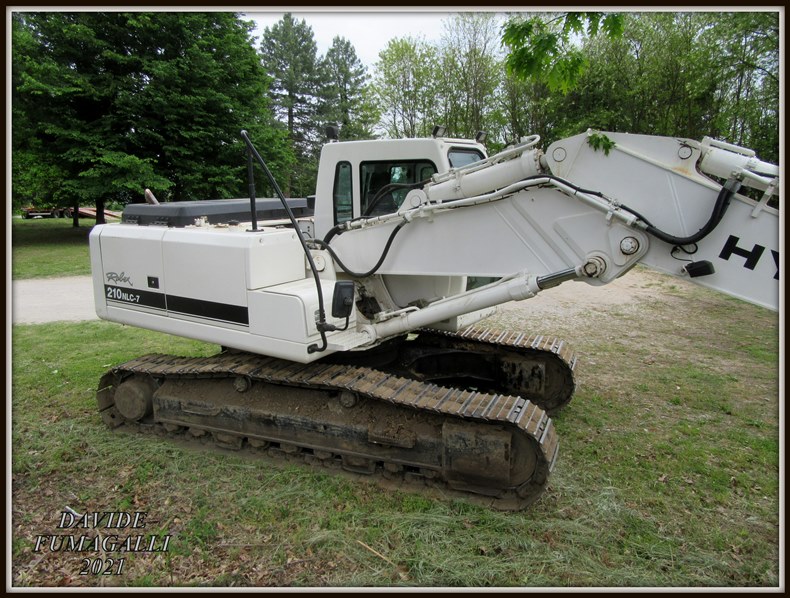 Hyundai Robx 210NLC-7 002.jpg