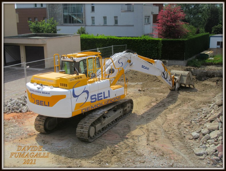 Doosan DX235NLC-5 Seli.jpg