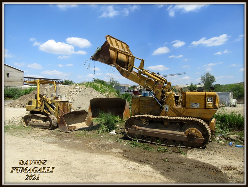 Caterpillar 951C Luciano Manara 003.jpg