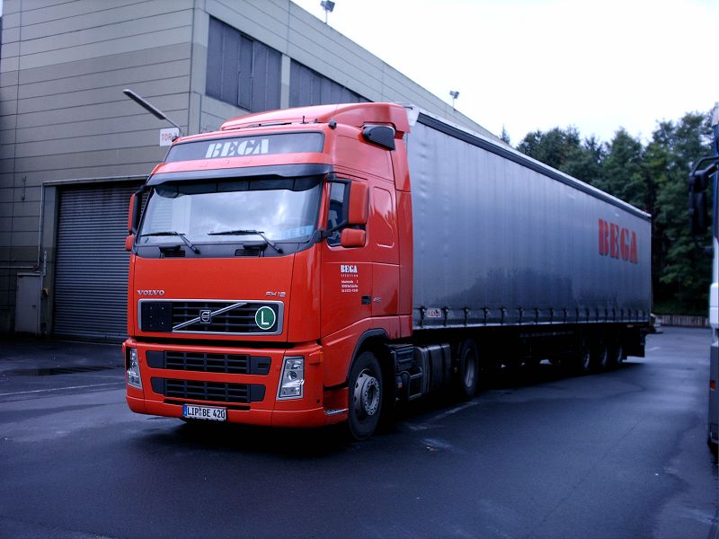 k-Volvo FH12 460 Bega.jpg