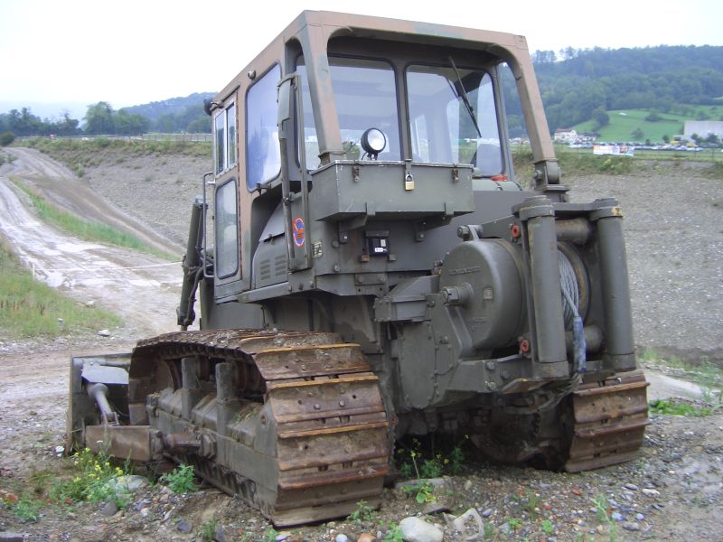 Komatsu D65 E-6.4.jpg