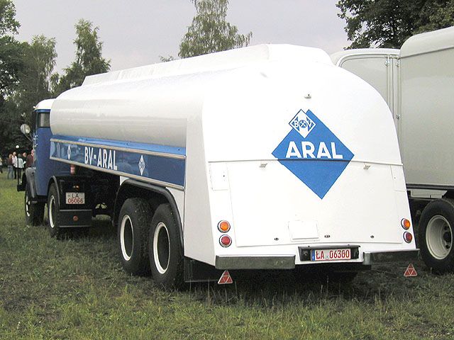 MAN-735-L-Aral-Niedermeier-051004-3.jpg