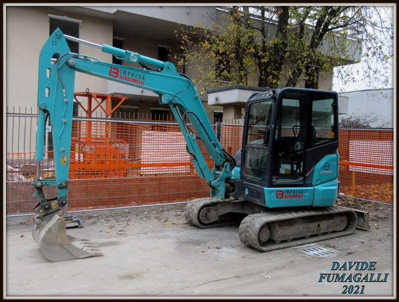 Kobelco SK55SRX Bergamelli 001.jpg