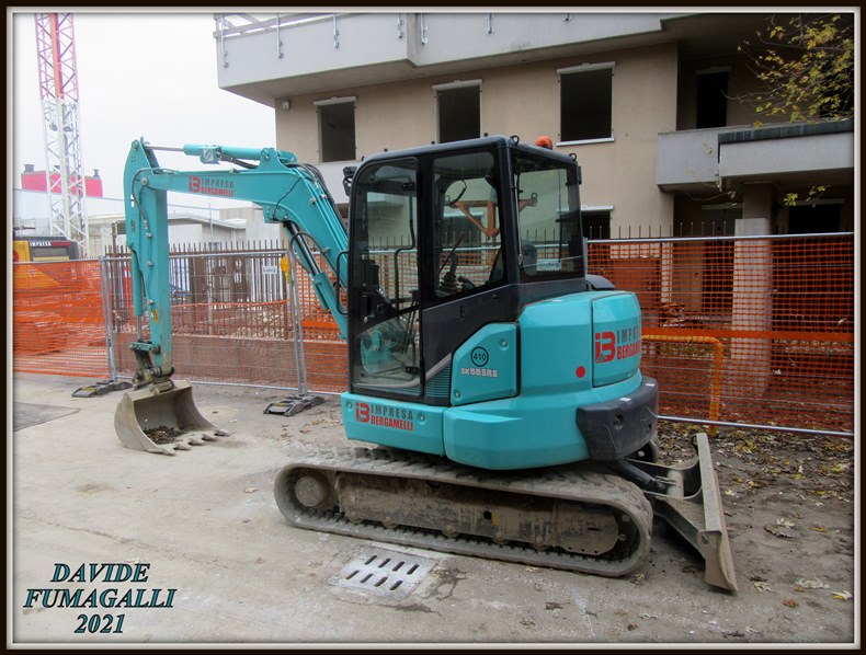 Kobelco SK55SRX Bergamelli 002.jpg