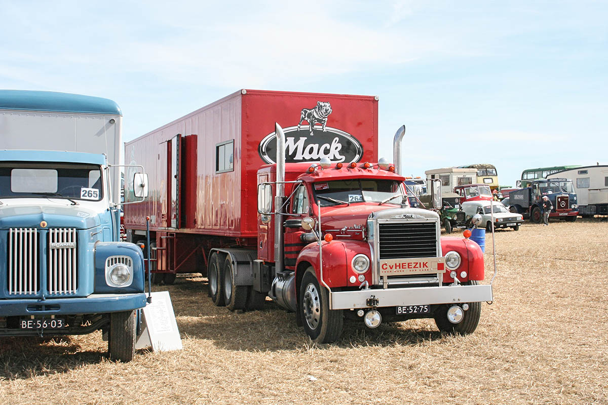 10-09-01-A-IMG_0155.jpg 10-09-01-A-IMG_0155.jpg