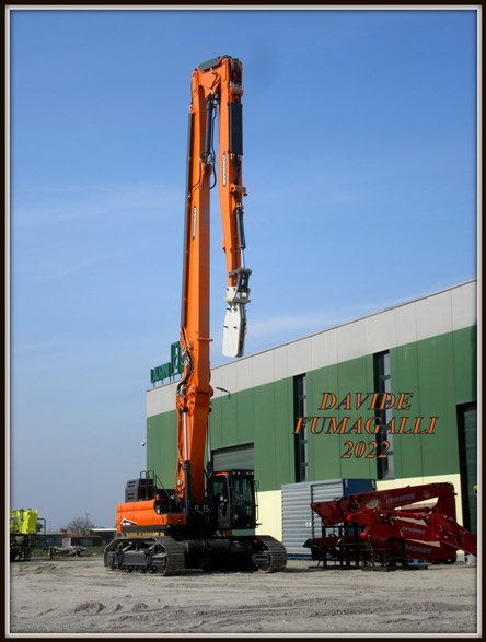 Doosan DX530-5 HRD.jpg