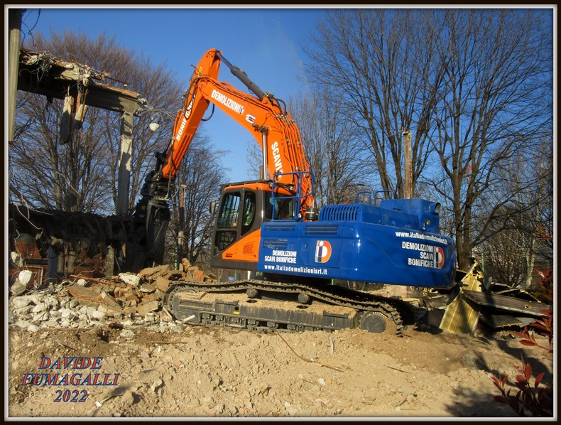 Doosan DX380-7 Italia Demolizioni (2).jpg