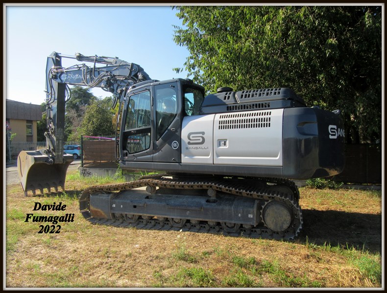 Kobelco SK300 Sangalli 003.jpg