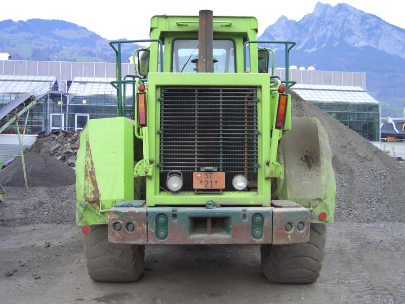 CAT 966 D.4.jpg
