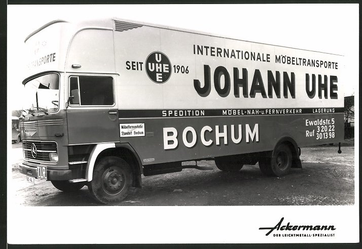  Fotografie-LKW-Mercedes-Benz-Lastwagen-m
 it-Ackermann-Aufbau-Firma-Johann-Uhe-Moe
beltransporte-in-Bochum-Werkfoto.jpg