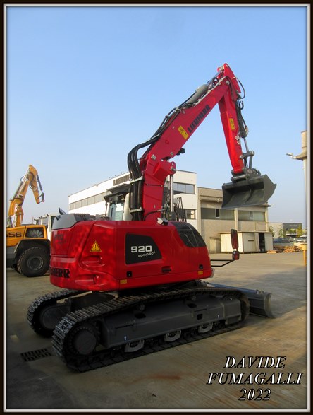 Liebherr R920 Compact RMI 002.jpg