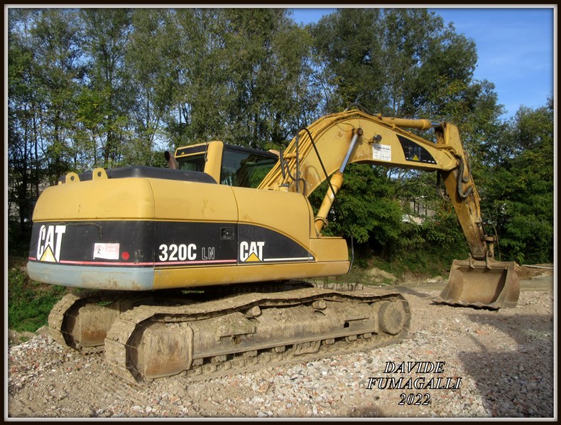 Caterpillar 320C LN Stampini 005.jpg