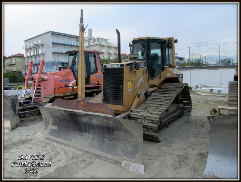 Caterpillar D5M LGP 001.jpg