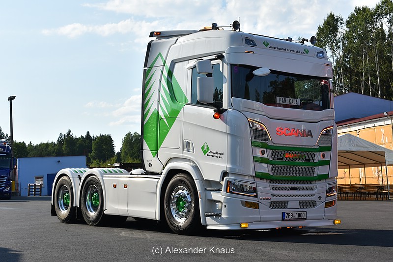 comp_DSC_0390.jpg