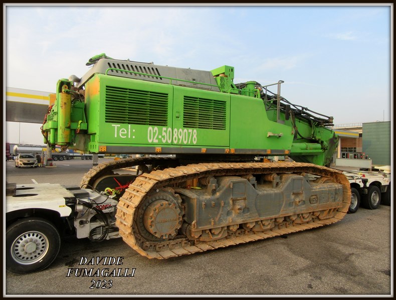 Liebherr R974 Ecodem (1).jpg