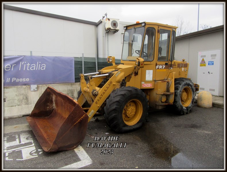 Fiat-Allis FR7 003.jpg