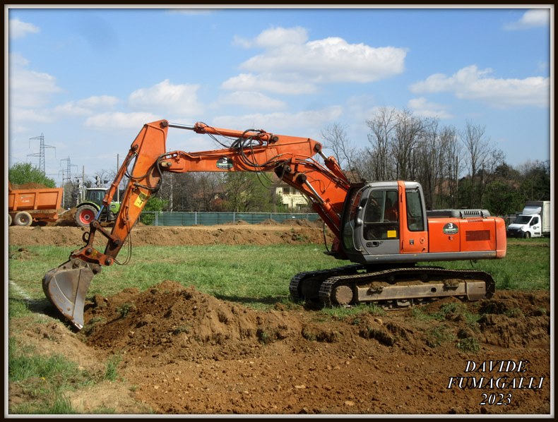 Hitachi Zaxis 240N Baronchelli 006.jpg