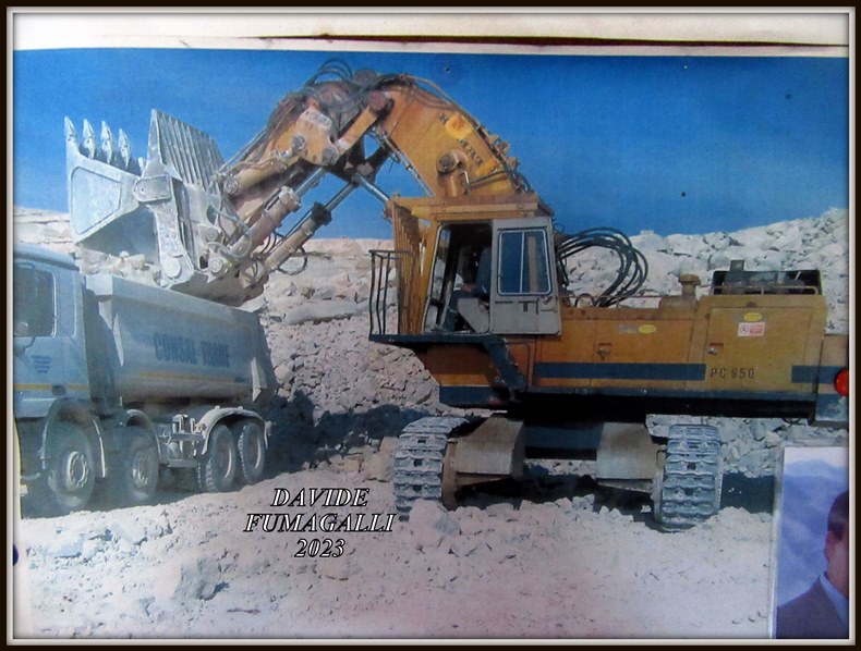 Komatsu PC650-3 FS 001.jpg