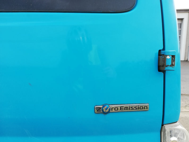 Post-Autos-Nissan eldyt Zero Emission.jpg