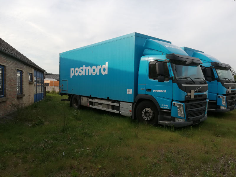 Post-Autos, Volvo FM rechte Seite.jpg