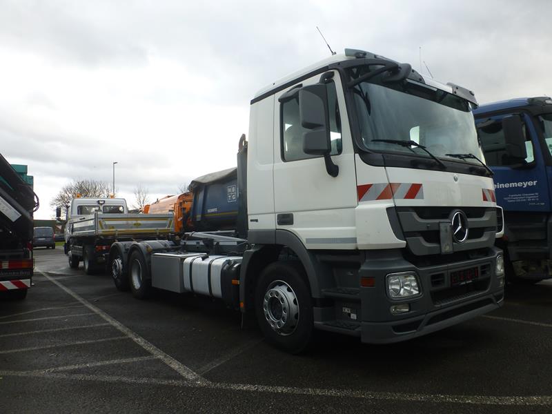 MB Actros 2544 MP3 Abrollkipper Weiss 12 (Copy).jpg