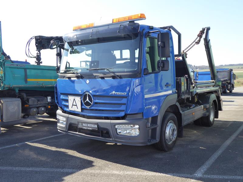 MB Atego 1223 E6 Absetzkipper Blau 3 (Copy).jpg