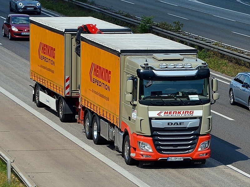 HENKING, NI-AH 669 0141.jpg