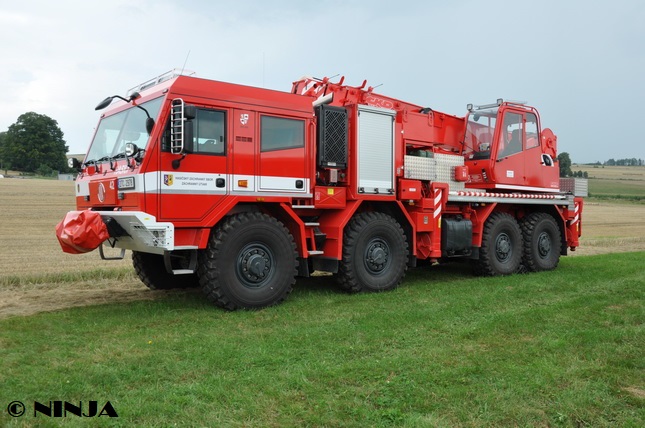  T_815-7_Force_8x8.1R-8_AV_30_CKD_AH_01_r
esize.jpg