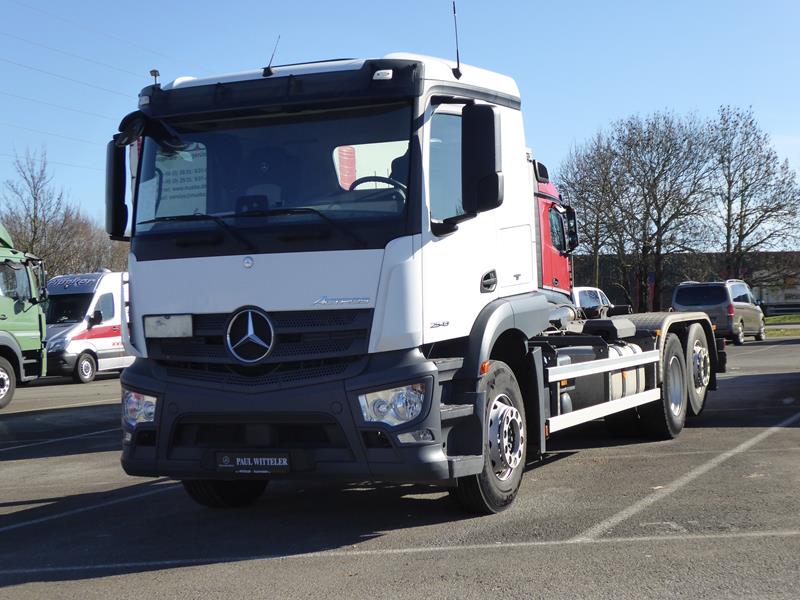 MB Actros 2543 Abrollkipper Weiss 2 (Copy).jpg