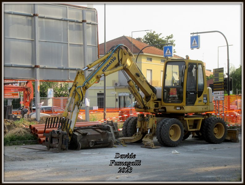 Komatsu PW95R 005.jpg