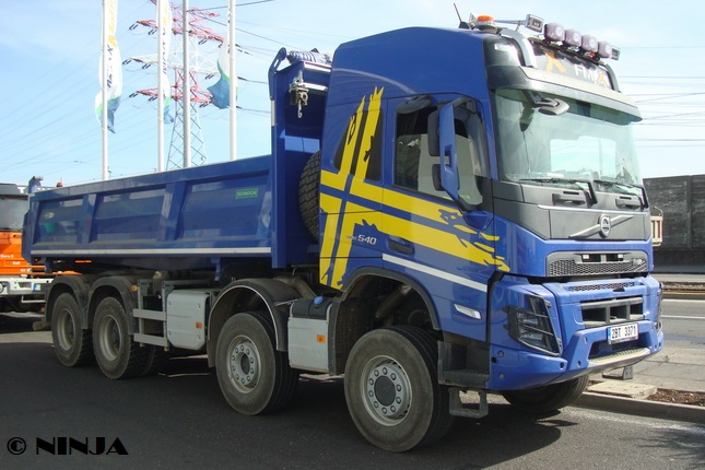 Volvo_FMX540_E6_8x6_S2_Technocar_01.jpg