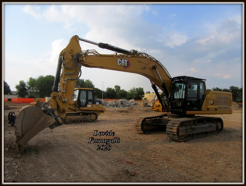 Caterpillar 336NG Nespoli (1).jpg