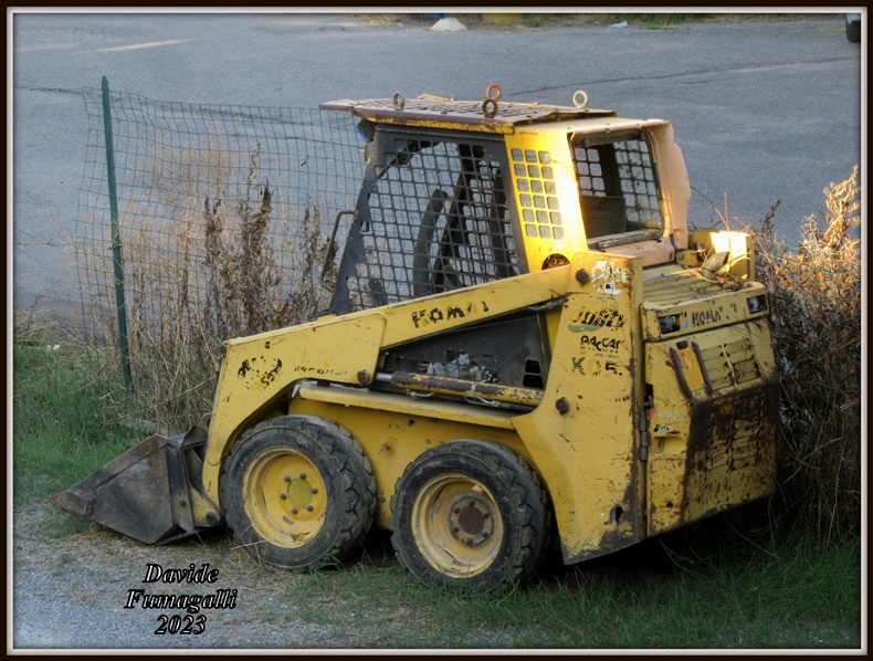 Komatsu SK05J 002.jpg