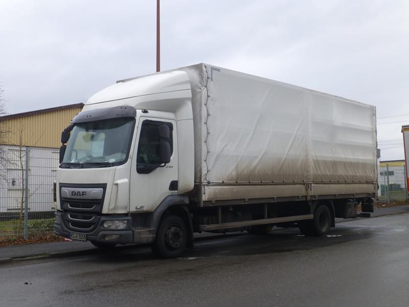 DAF LF 230 E6 Ptitsche Weiss 10 (Copy).jpg