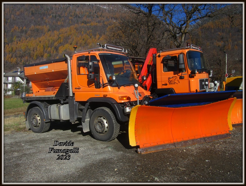 Unimog U500 002.jpg