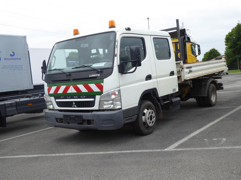 Mitsubishi Fusco Canter 7C15 Doka 2 (Copy).jpg