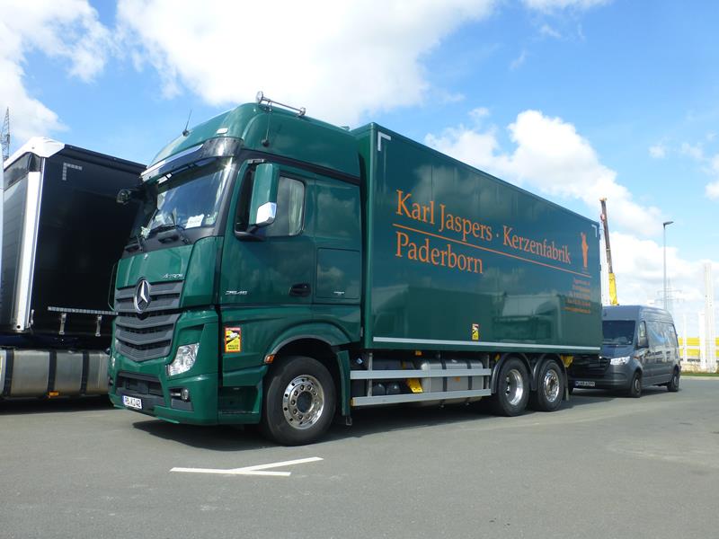MB Actros 2445 MP4 Karl Jaspers Kerzenfabrick 1 (Copy).jpg