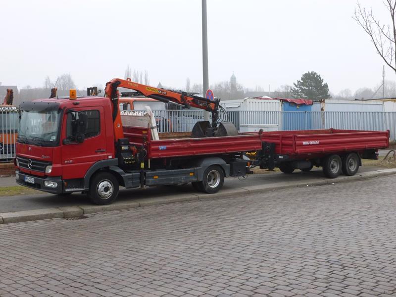 MB Atego 818 Kipper Rot 1 (Copy).jpg