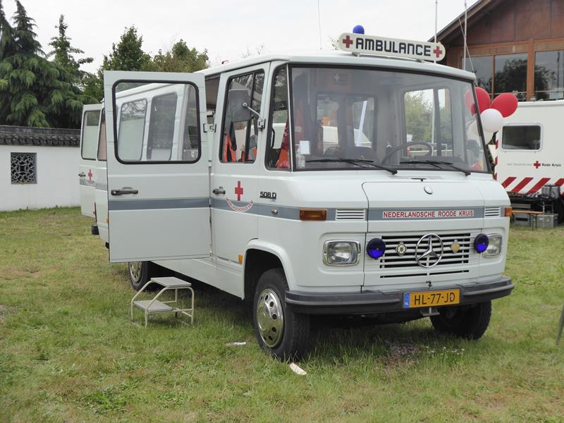 MB 508D Ambulance Rode Kruis 1 (Copy).jpg