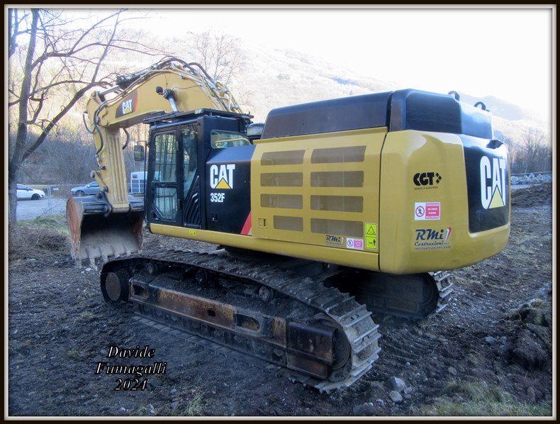 Caterpillar 352F RMi (3).jpg