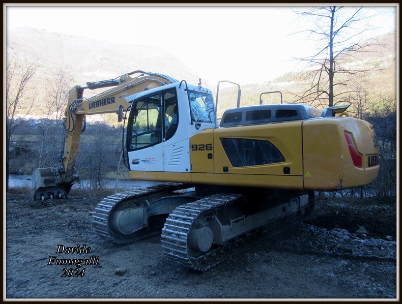 Liebherr R926 Locatelli (2).jpg