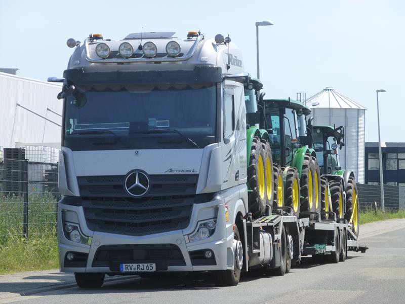New MB Actros 2545 MP5 Spedition Reize 1 (Copy).jpg