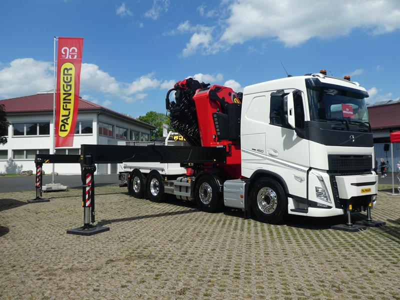 New Volvo FH 460 Palfinger 2 (Copy).jpg