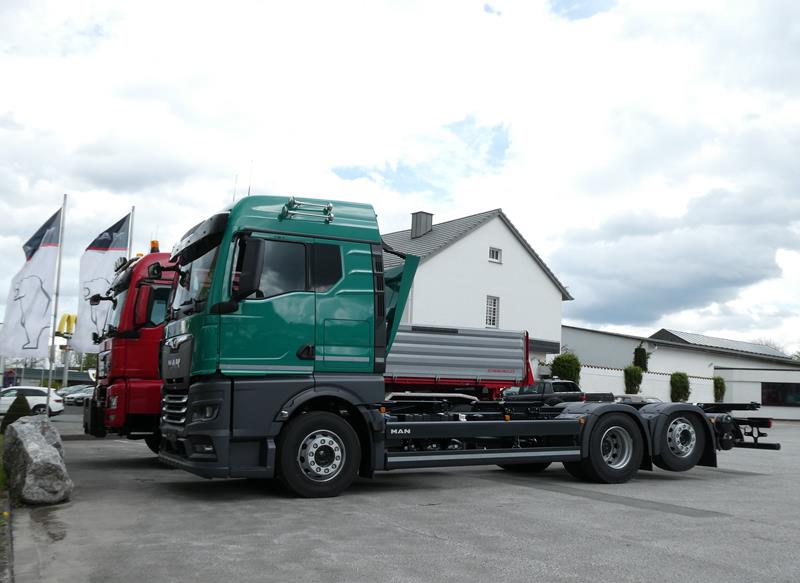 New MAN TGX 26.470 Holz Tusche 1 (Copy).jpg