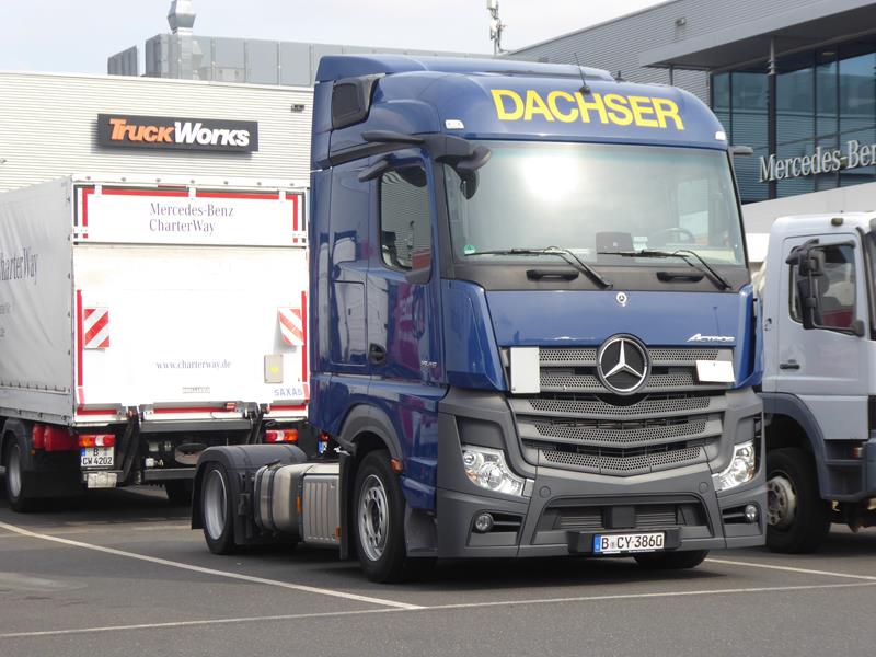 New MB Actros 1845 MP5 Dachser 8 (Copy).jpg