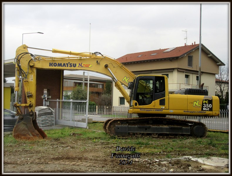 Komatsu PC350NLC-8 Lorini 002.jpg