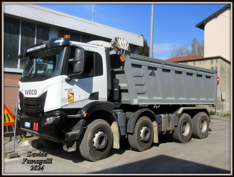 Iveco T-WAY 510 Eurocondotte.jpg