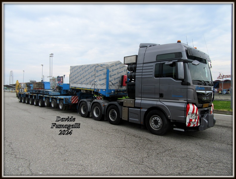 MAN TG-X 41.640 Marraffa 001.jpg