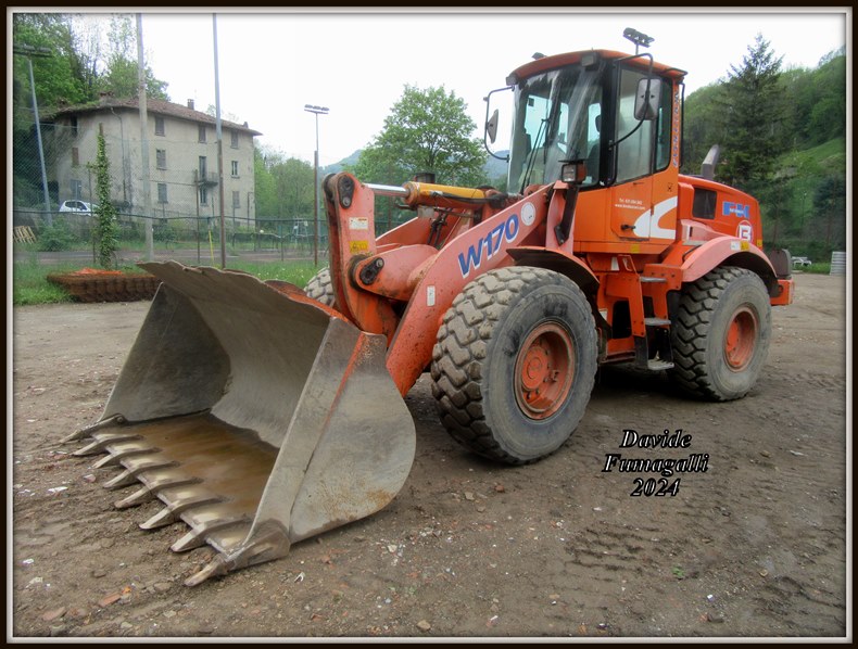 Fiat Kobelco W170 Binda 010.jpg